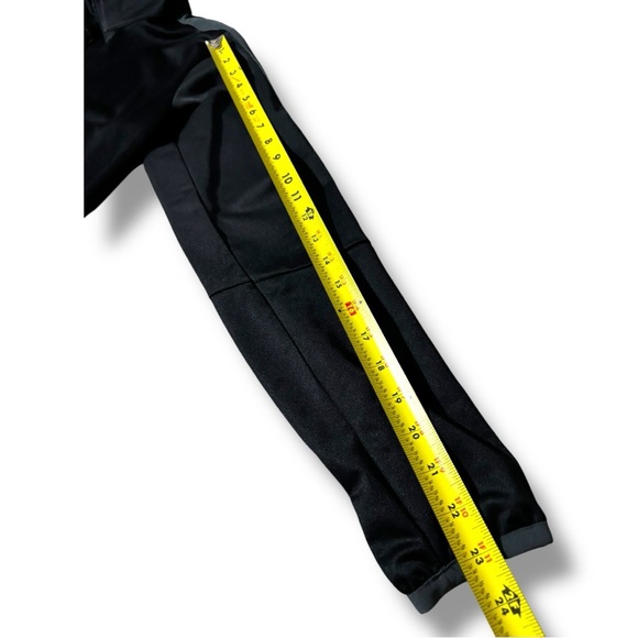 Nike Women’s Black With Grey Details Full-Zip Lightweight Sports Jacket - Picture 13 of 16